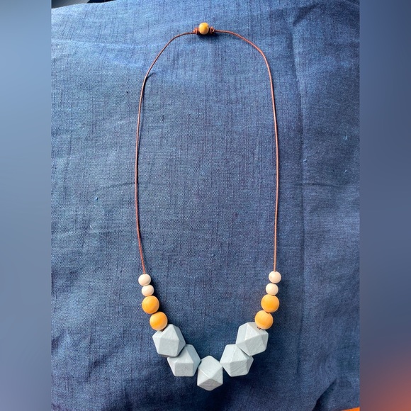 Wooden Bead Statement Necklace - Picture 1 of 2
